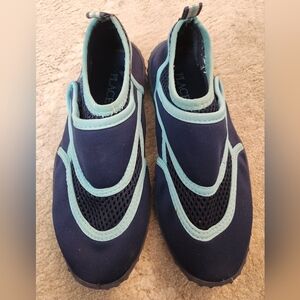 Childrens Place Blue Water Shoes Size 13/1